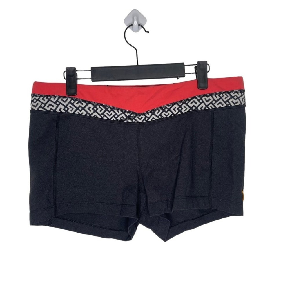 Lucy Womens Activewear Yoga Running Shorts Black Coral Geometric Pattern Large